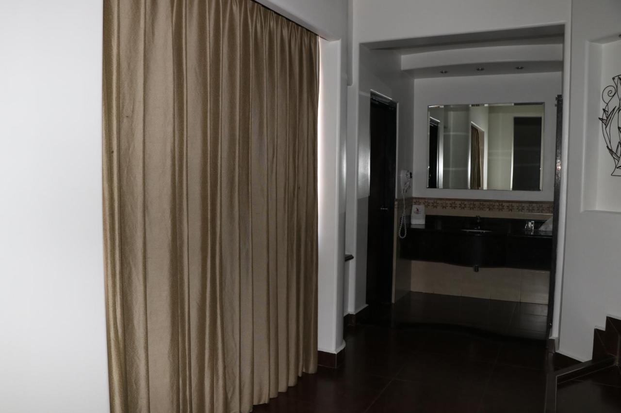 Motel Marina Marbella Tijuana Zewnętrze zdjęcie